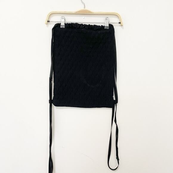 Fabletics Black Quilted Logo Drawstring Bag - Picture 2 of 6